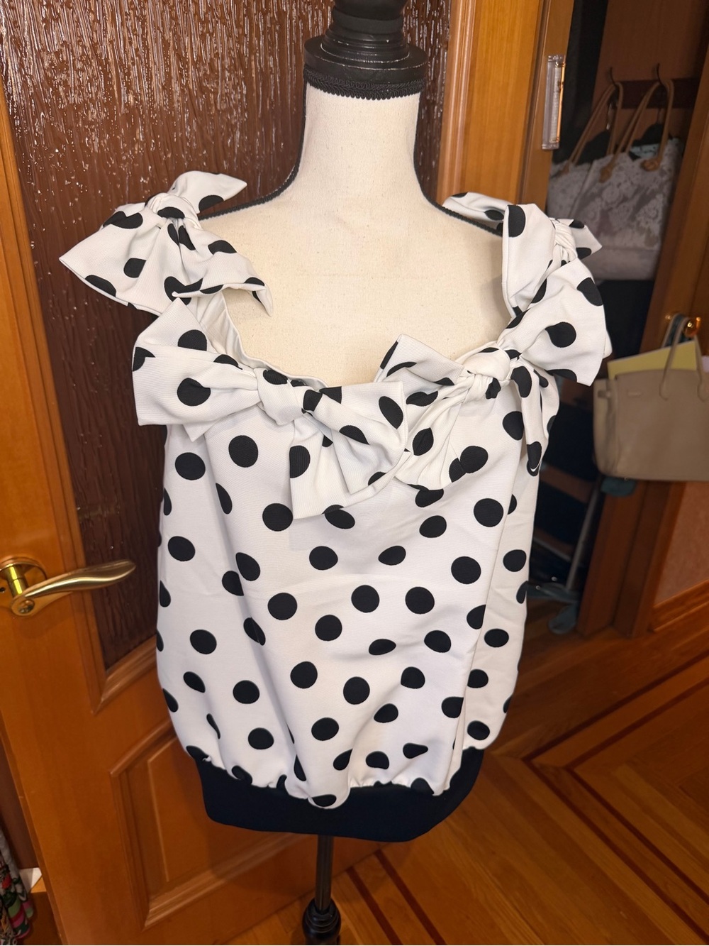 Anne Fontaine White and Black Polka Dot statement bow neckline blouse sz 12